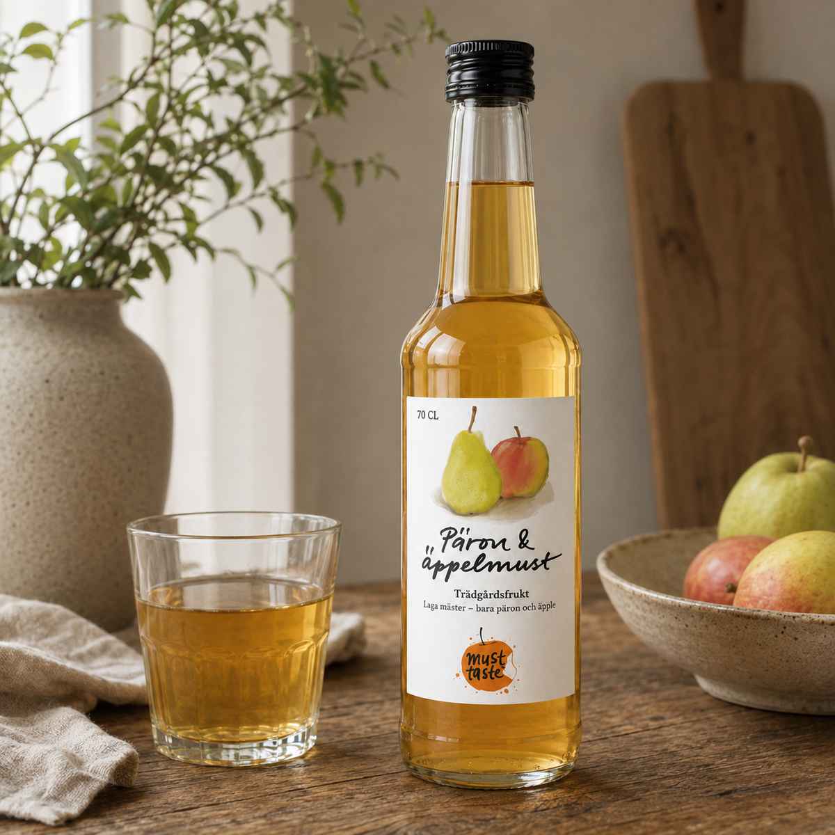 Päron & äppelmust 70 cl lifestylebild