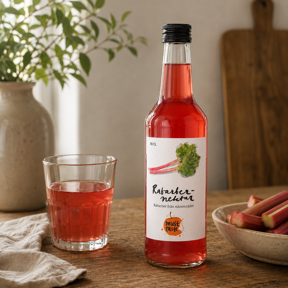 Rabarbernektar 70 cl lifestylebild